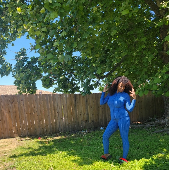 2 Piece Butt Lifting Tracksuit - Picture 1 of 1